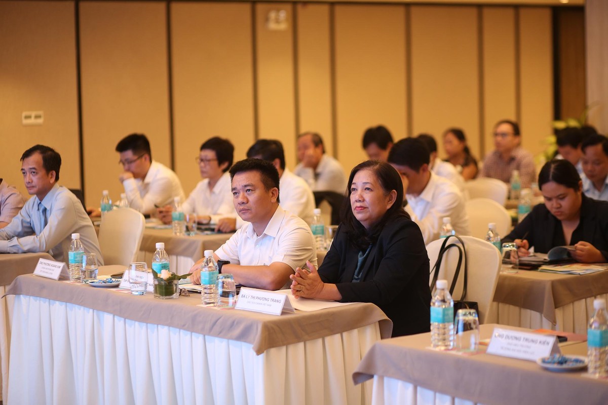 Hội nghị Tiết kiệm năng lượng toàn quốc năm 2022 thu hút nhiều đại biểu tham dự, đóng góp ý kiến.