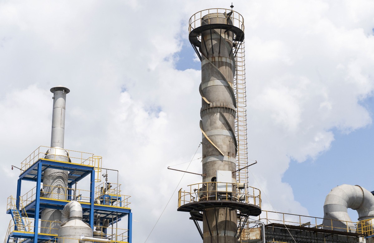 Hệ thống thu hồi và sản xuất khí CO2 hóa lỏng từ khói lò hơi.