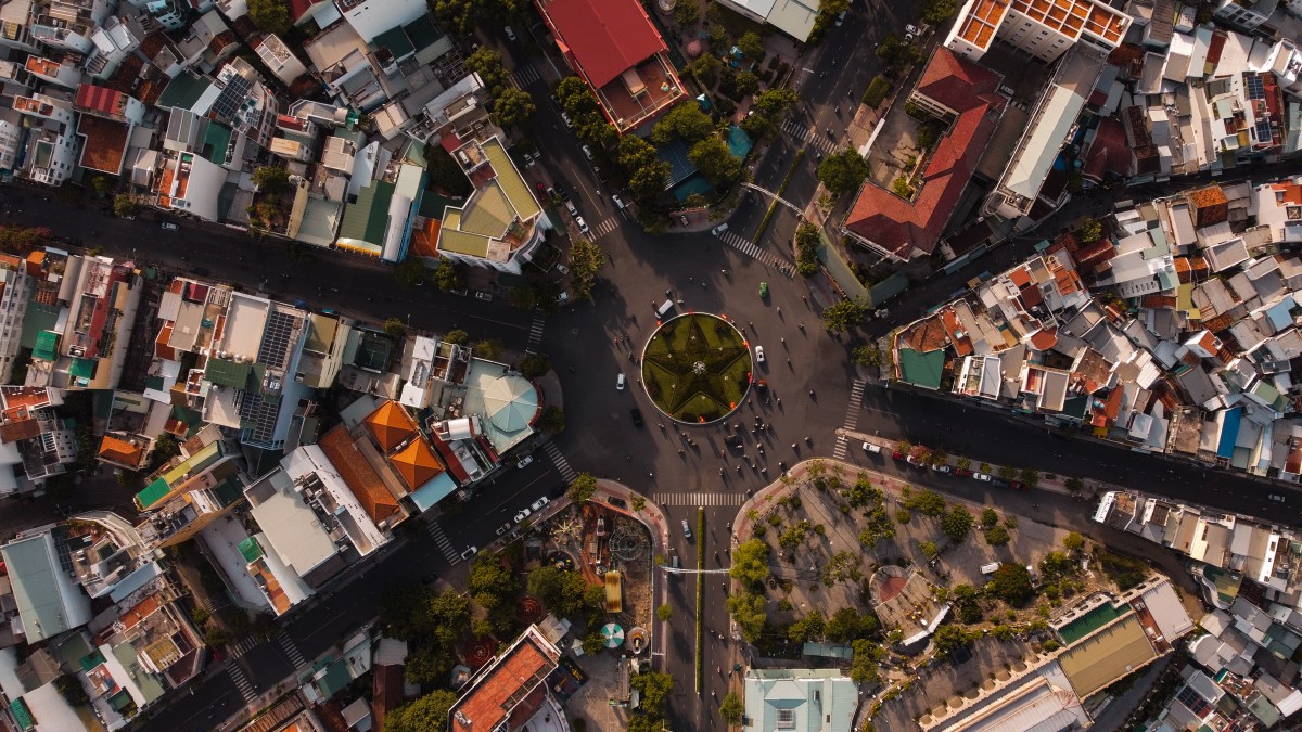 Quỹ đất trung tâm ngày càng đắt đỏ khiến việc sở hữu căn hộ trở thành xu hướng.