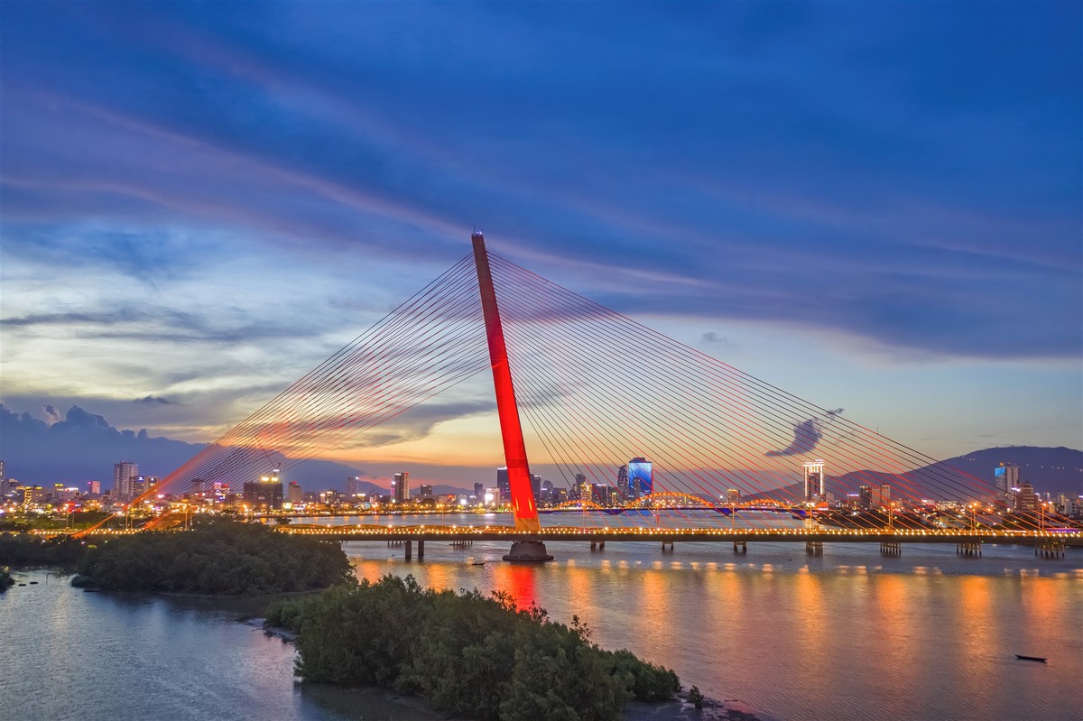 Khu vực trung tâm TP, gần sông Hàn với những cây cầu thơ mộng luôn là không gian sống mơ ước bậc nhất tại Đà Nẵng.