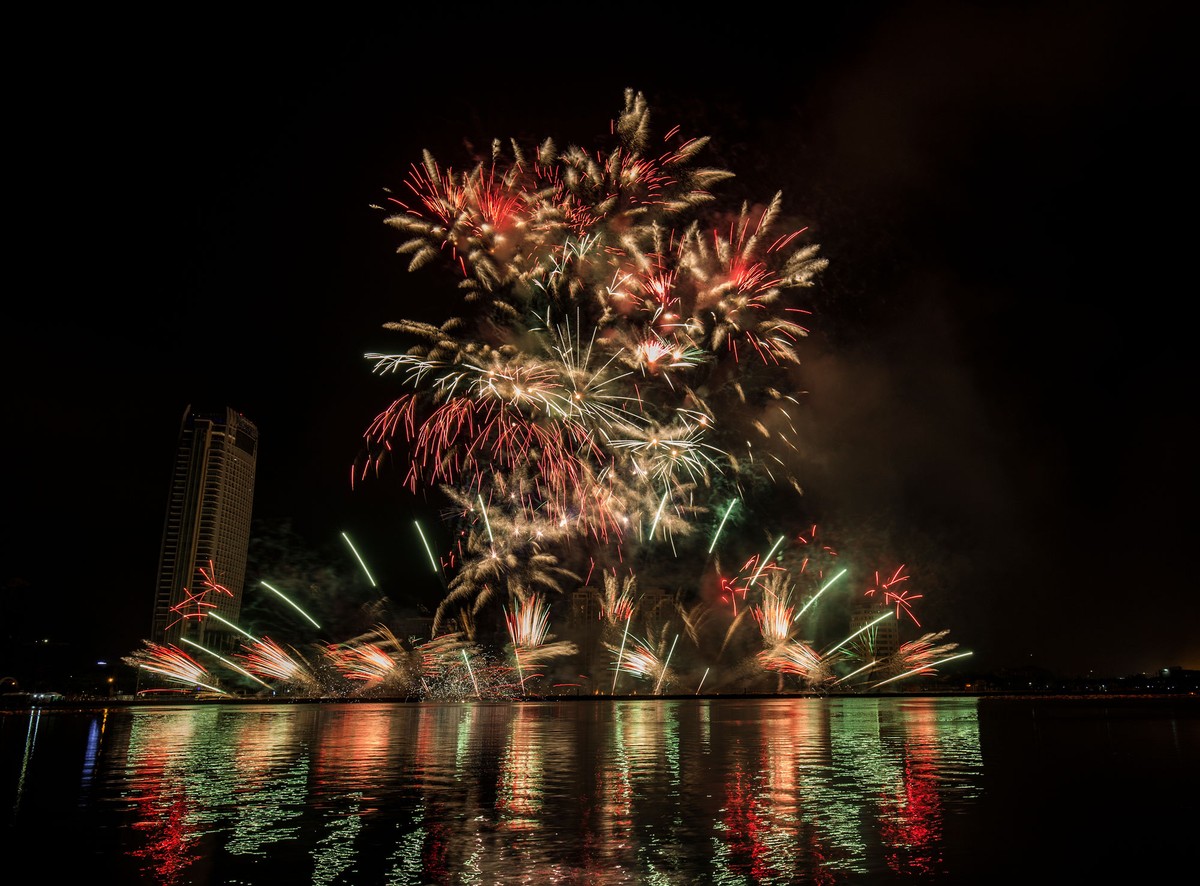 Đội Việt Nam có màn trình diễn đầy cảm hứng qua các năm.