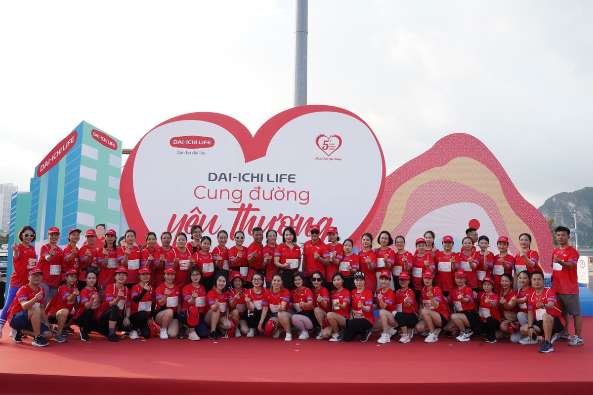 Hơn 400 thành viên nhiệt tình tham gia Sự kiện Kết Nối Dai-ichi Life Cung Đường Yêu Thương 2023.