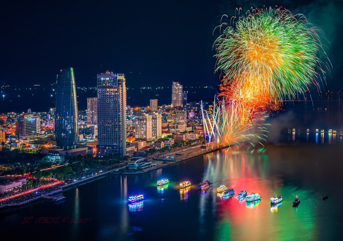 Tòa cao tầng ven sông Hàn sở hữu tầm nhìn ôm trọn mỹ cảnh Lễ hội pháo hoa quốc tế.