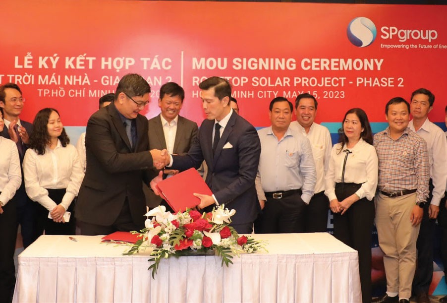 SABECO và SP Group ký kết Biên bản ghi nhớ nhằm triển khai giai đoạn 2 dự án Điện mặt trời mái nhà tại 9 nhà máy bia của SABECO. SABECO và SP Group ký kết Biên bản ghi nhớ nhằm triển khai giai đoạn 2 dự án Điện mặt trời mái nhà tại 9 nhà máy bia của SABECO.