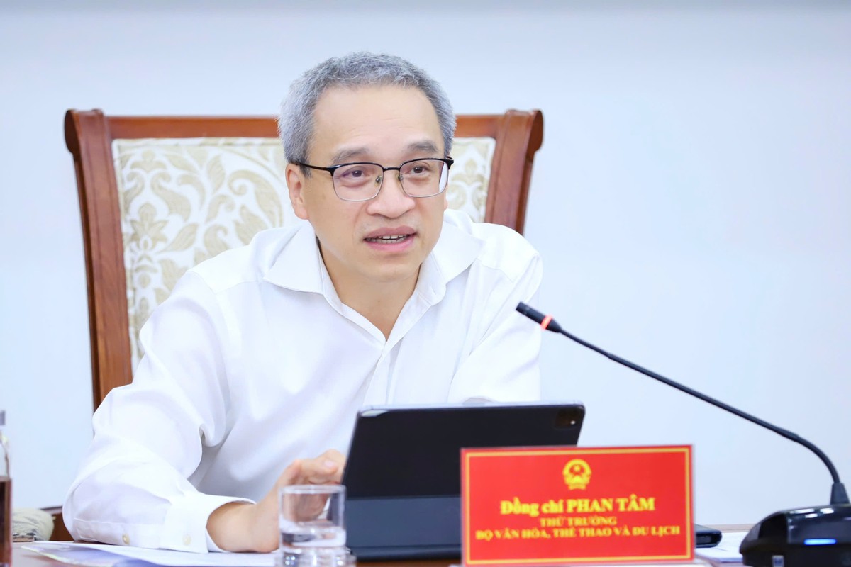Thứ trưởng Bộ VHTTDL Phan Tâm chủ trì và phát biểu chỉ đạo tại Hội thảo. Thứ trưởng Bộ VHTTDL Phan Tâm chủ trì và phát biểu chỉ đạo tại Hội thảo.