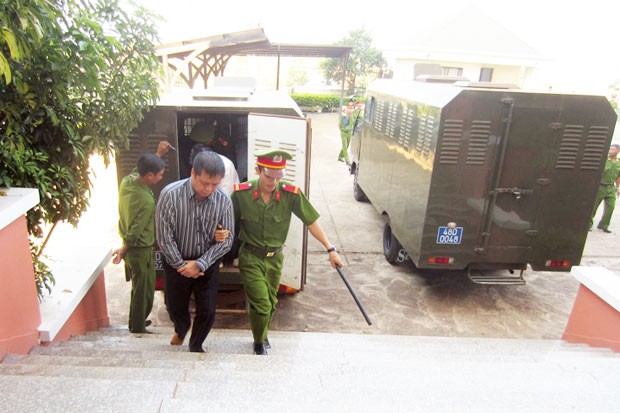 Hình ảnh phiên tòa (11/3) xử đại án nghìn tỷ tại Tây Nguyên ảnh 3 Hình ảnh phiên tòa (11/3) xử đại án nghìn tỷ tại Tây Nguyên ảnh 3