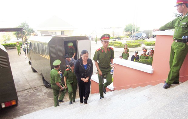 Hình ảnh phiên tòa (11/3) xử đại án nghìn tỷ tại Tây Nguyên ảnh 7 Hình ảnh phiên tòa (11/3) xử đại án nghìn tỷ tại Tây Nguyên ảnh 7