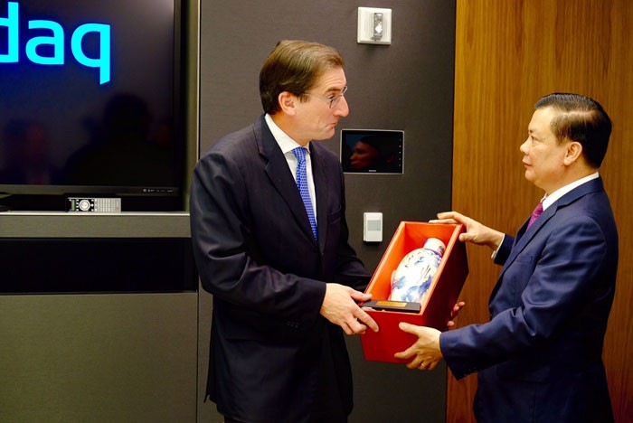 Học người Mỹ cách tạo dựng TTCK số 1 ảnh 2