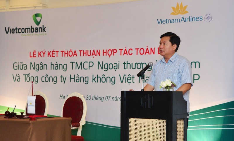 Vietcombank hợp tác toàn diện với Vietnam Airlines ảnh 1
