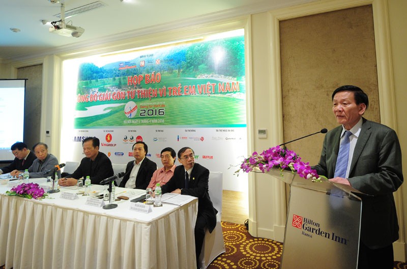 12.000 suất học bổng Swing for the Kids được trao sau 9 năm ảnh 1