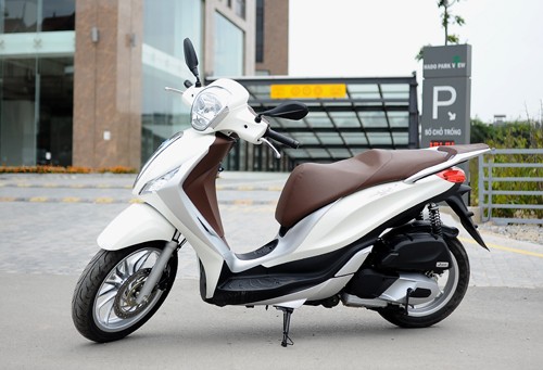 nhung-mau-xe-ga-dat-nhat-viet-nam-4