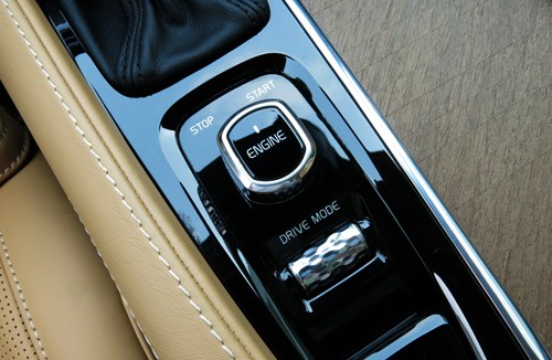 xe-la-volvo-xc90-ve-viet-nam-gia-hon-3-ty-page-3-4