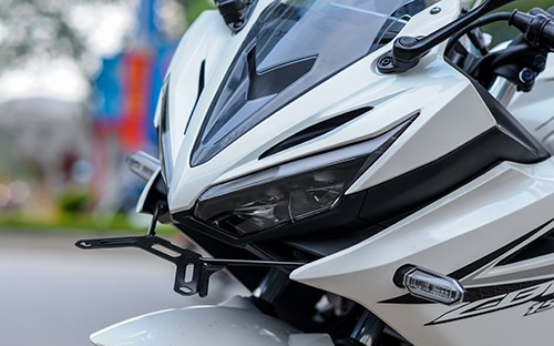 chi-tiet-honda-cbr150r-2016-dau-tien-o-ha-noi-6