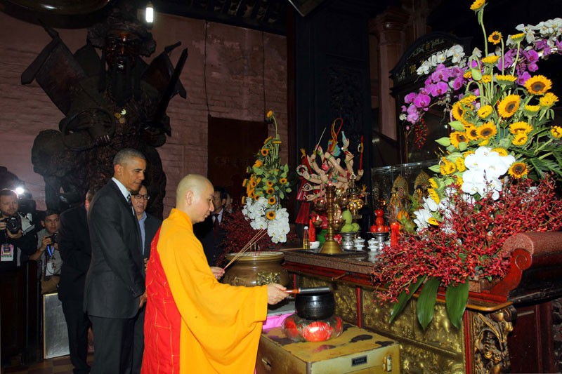 Những hình ảnh của Tổng thống Obama tại TP. HCM chiều 24/5 ảnh 3 Những hình ảnh của Tổng thống Obama tại TP. HCM chiều 24/5 ảnh 3