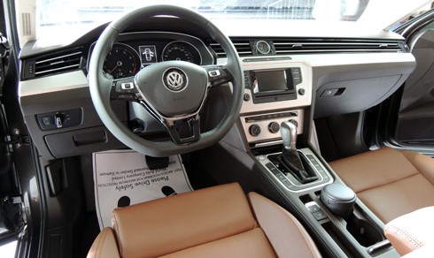volkswagen-passat-2016-co-gia-16-ty-dong-tai-viet-nam-8