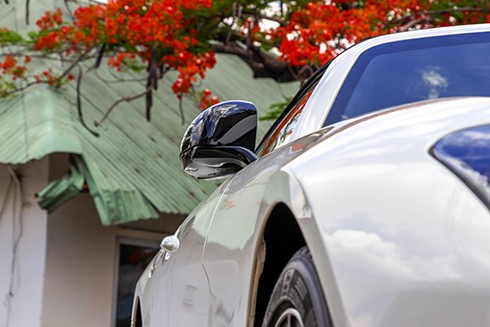 Mercedes SLS GT Roadster - siêu xe mui trần hàng hiếm Việt Nam ảnh 10 sieu-xe-mercedes-sls-gt-amg-roadster-1