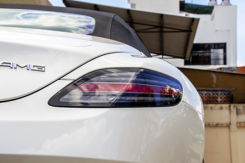 Mercedes SLS GT Roadster - siêu xe mui trần hàng hiếm Việt Nam ảnh 7 sieu-xe-mercedes-sls-gt-amg-roadster-6