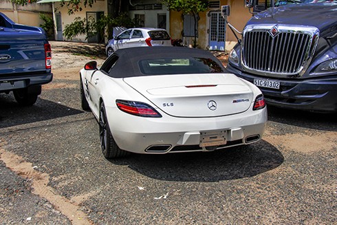 Mercedes SLS GT Roadster - siêu xe mui trần hàng hiếm Việt Nam ảnh 4 sieu-xe-mercedes-sls-gt-amg-roadster-3