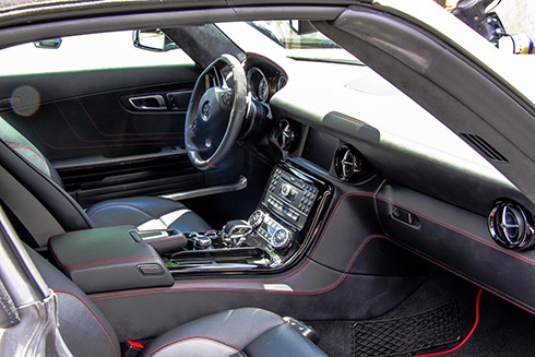 Mercedes SLS GT Roadster - siêu xe mui trần hàng hiếm Việt Nam ảnh 12 sieu-xe-mercedes-sls-gt-amg-roadster-3