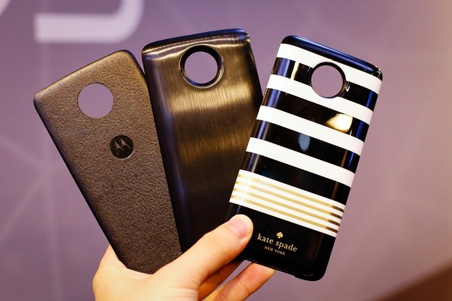 Moto Z - smartphone siêu mỏng biến hoá được phần cứng
