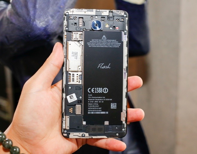 Smartphone giá 3 triệu đồng có bảo mật vân tay