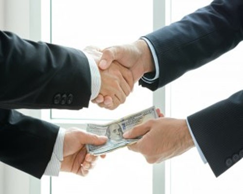  Nhiều NĐT nghi ngờ sự minh bạch của một số DN trên TTCK. 