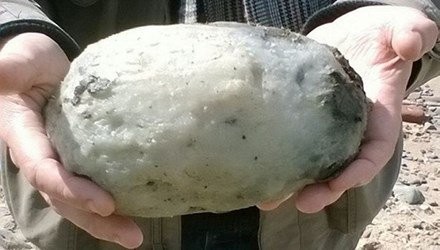 hòn đá tiền tỷ, hòn đá, nhặt được hòn đá, hòn đá muối dưa, ngọc bích, đá quý, long diêm vương, ngọc trai, đá phát sáng, đá có mùi thơm