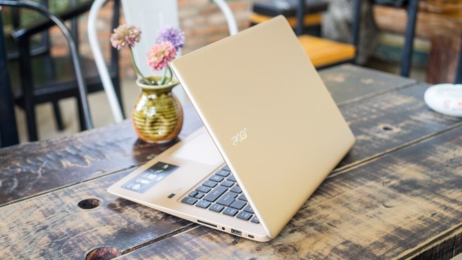 6 laptop nổi bật của Tech Awards 2016