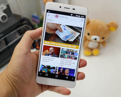 6-smartphone-duoi-5-trieu-dong-dang-chu-y-moi-ve-viet-nam-2