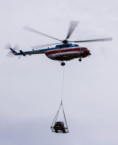 truc-thang-cu-oto-bay-tren-bau-troi-vung-tau-1