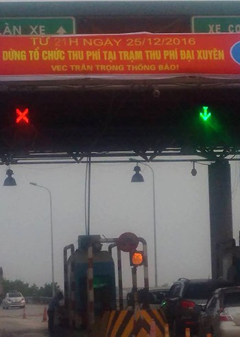 dung-thu-phi-tram-dai-xuyen-tren-cao-toc-phap-van