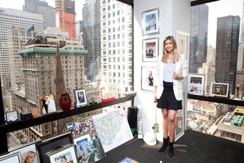 ben-trong-de-che-ty-usd-la-be-phong-quyen-luc-cua-trump-1