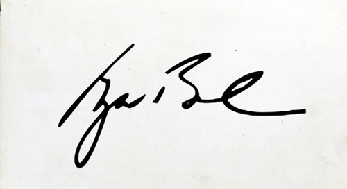 so-sanh-chu-ky-nhu-day-thep-gai-cua-trump-voi-nguoi-tien-nhiem-page-3