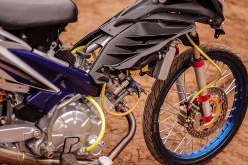 Exciter 135 độ phá cách của biker Gia Lai ảnh 4 exciter-135-do-tran-trui-cua-hoc-sinh-gia-lai-page-2-5