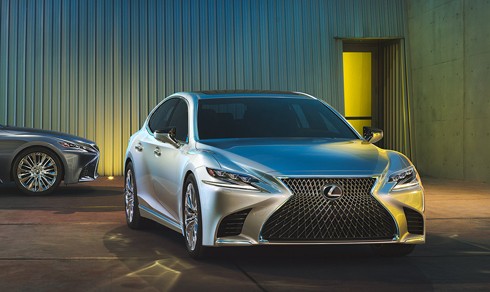lexus-ls-500h-2018-su-dung-dong-co-tang-ap
