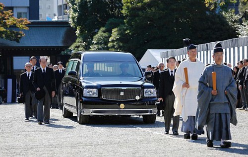 xe-chong-dan-cua-hoang-gia-nhat-ban-co-gi-dac-biet-page-2-3