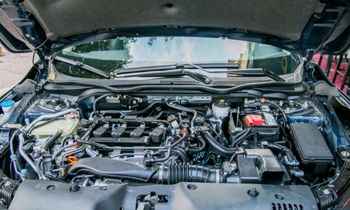 động cơ VTEC tăng áp, dung tích 1.5L, 4 xi-lanh thẳng hàng với trục cam đôi DOHC.