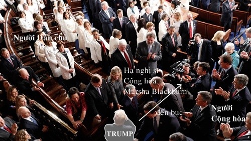 nhung-khoanh-khac-chia-re-tai-quoc-hoi-my-khi-trump-phat-bieu-lan-dau-1