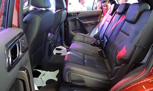 ford-everest-2015-trinh-lang-viet-nam-8