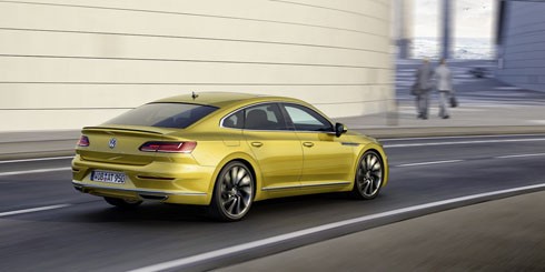 volkswagen-arteon-canh-tranh-bmw-serie-4-gran-coupe-2