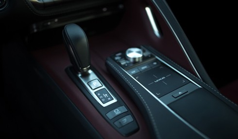 lexus-lc-gia-tu-113500-usd-doi-dau-mercedes-s-class-coupe-5