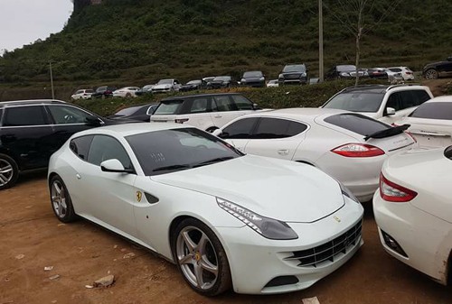 hon-50-sieu-xe-va-xe-sang-tap-ket-o-bien-gioi-phia-bac-viet-nam-page-2-1