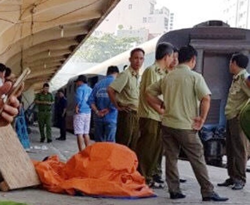 canh-sat-bao-vay-bat-3-toa-hang-nghi-lau-o-ga-sai-gon-1