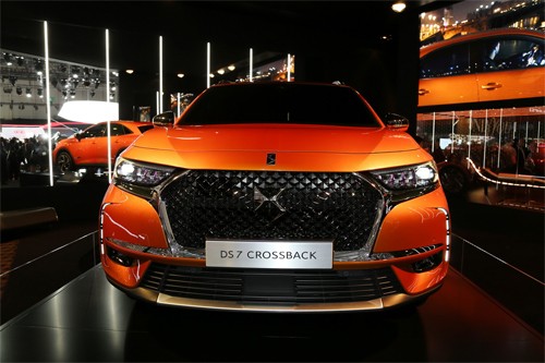 ds-7-crossback-2018-1