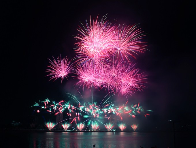 Nhật Bản và Thụy Sĩ so tài pháo hoa trên sông Hàn ảnh 1