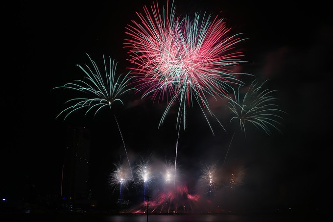 Nhật Bản và Thụy Sĩ so tài pháo hoa trên sông Hàn ảnh 5