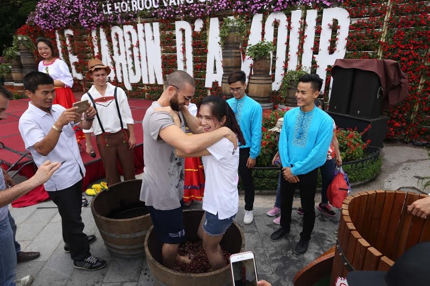 Nhiều màu sắc tại lễ hội rượu vang The Taste of Ba Na Hills 2017 ảnh 8