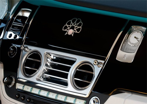 7-chiec-rolls-royce-hang-doc-cho-abu-dhabi-9