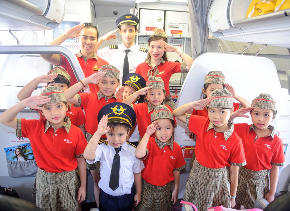 Phi công, tiếp viên “nhí” tưng bừng vui 1/6 cùng Vietjet ảnh 7