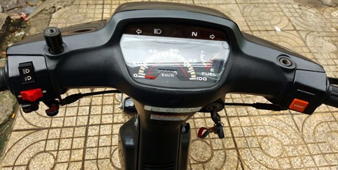 hang-noi-dia-nhat-ban-honda-super-cub-custom-100-1